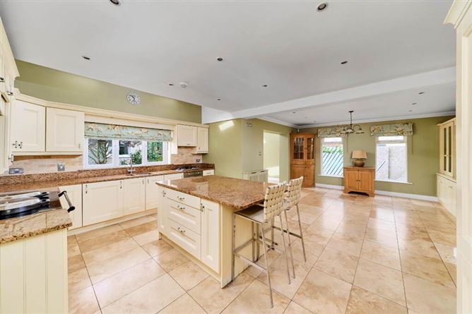 12 Oakleigh, Swan Lane, Balreask Old, Navan, Meath