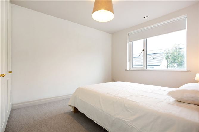 5 `Knockrabo Court, Mount Anville Road, Dublin 14