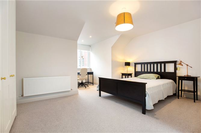 5 `Knockrabo Court, Mount Anville Road, Dublin 14
