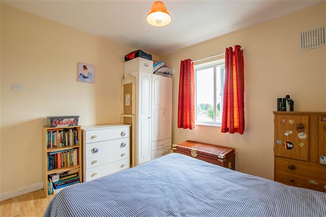 2 Derrygreenagh Park, Rochfortbridge, Westmeath