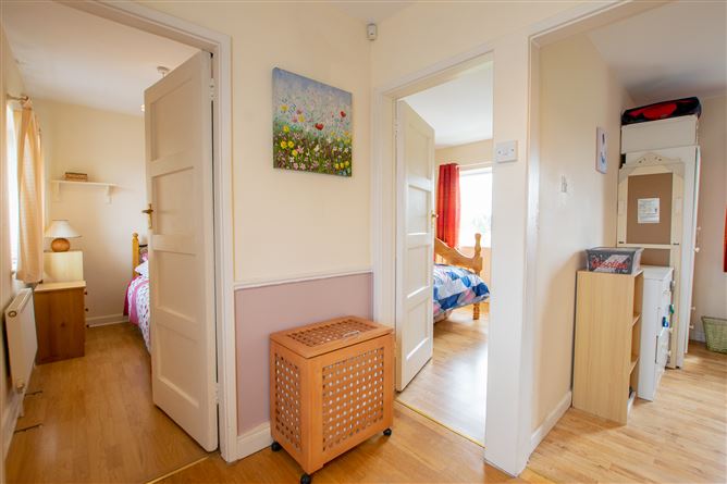 2 Derrygreenagh Park, Rochfortbridge, Westmeath