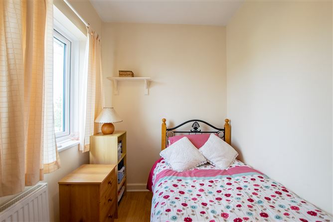 2 Derrygreenagh Park, Rochfortbridge, Westmeath