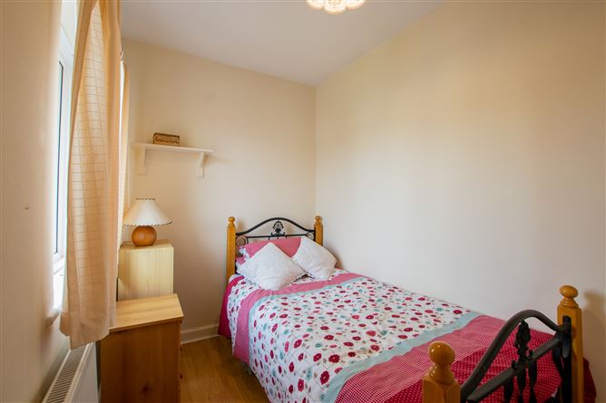 2 Derrygreenagh Park, Rochfortbridge, Westmeath