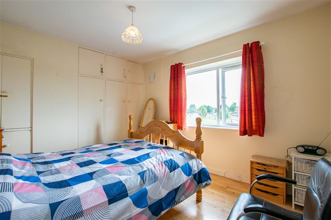 2 Derrygreenagh Park, Rochfortbridge, Westmeath