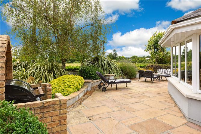https://photos-a.propertyimages.ie/media/1/5/4/4944451/f157aa3c-f3d5-4579-8785-5012006e4246_l.jpg
