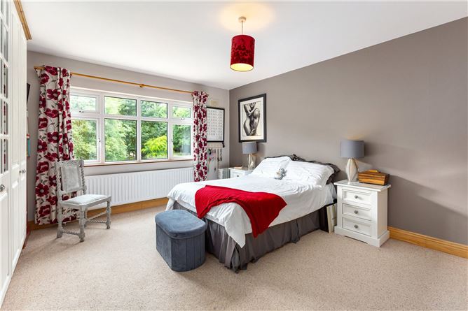 https://photos-a.propertyimages.ie/media/1/5/4/4944451/f157aa3c-f3d5-4579-8785-5012006e4246_l.jpg