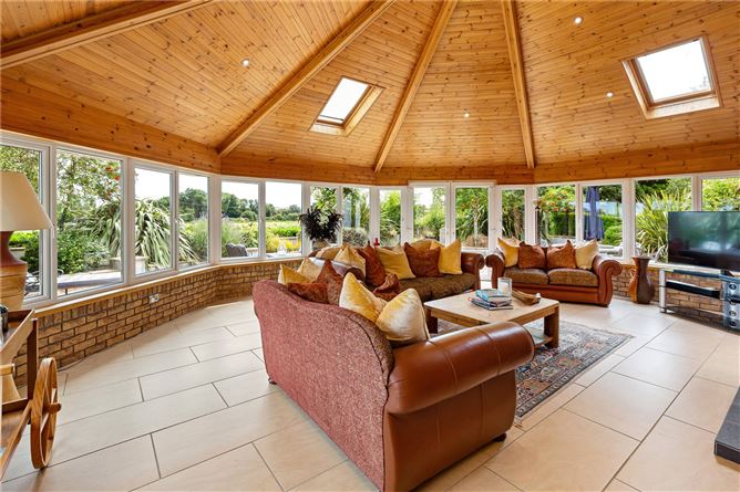 https://photos-a.propertyimages.ie/media/1/5/4/4944451/f157aa3c-f3d5-4579-8785-5012006e4246_l.jpg