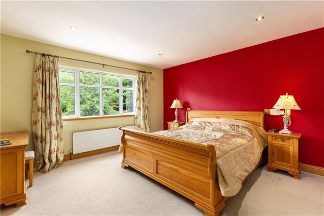 https://photos-a.propertyimages.ie/media/1/5/4/4944451/f157aa3c-f3d5-4579-8785-5012006e4246_l.jpg