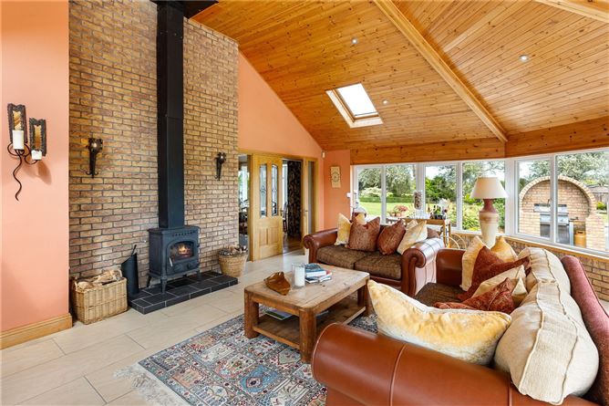 https://photos-a.propertyimages.ie/media/1/5/4/4944451/f157aa3c-f3d5-4579-8785-5012006e4246_l.jpg