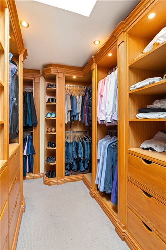 https://photos-a.propertyimages.ie/media/1/5/4/4944451/f157aa3c-f3d5-4579-8785-5012006e4246_l.jpg