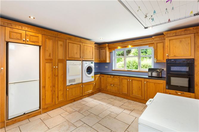 https://photos-a.propertyimages.ie/media/1/5/4/4944451/f157aa3c-f3d5-4579-8785-5012006e4246_l.jpg