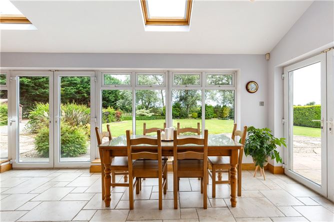 https://photos-a.propertyimages.ie/media/1/5/4/4944451/f157aa3c-f3d5-4579-8785-5012006e4246_l.jpg