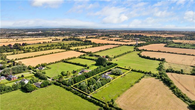 https://photos-a.propertyimages.ie/media/1/5/4/4944451/f157aa3c-f3d5-4579-8785-5012006e4246_l.jpg