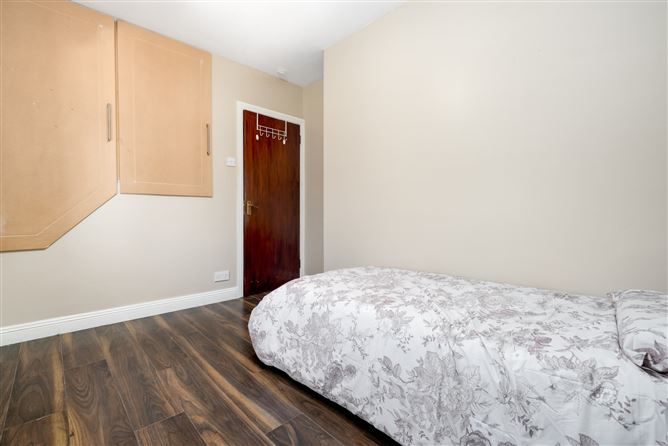 7 Lansdowne Valley, Walkinstown, Dublin 8P7