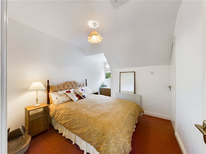 2 Showgrounds View, Ennis, Co. Clare