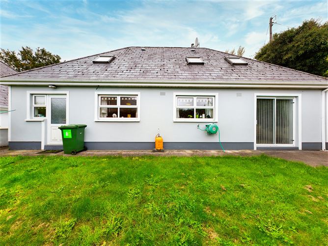 2 Showgrounds View, Ennis, Co. Clare