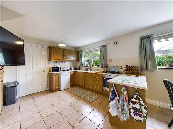 2 Showgrounds View, Ennis, Co. Clare