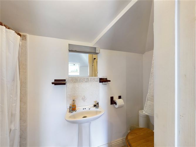 2 Showgrounds View, Ennis, Co. Clare