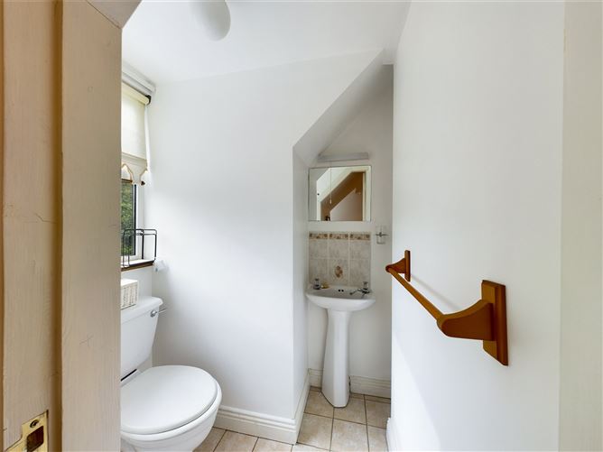 2 Showgrounds View, Ennis, Co. Clare