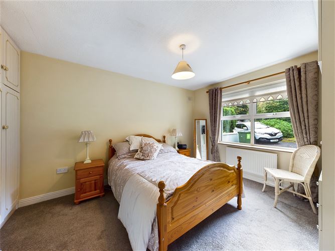 2 Showgrounds View, Ennis, Co. Clare