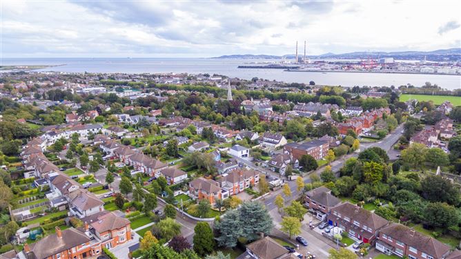 66 Kincora Grove, Clontarf, Dublin 3