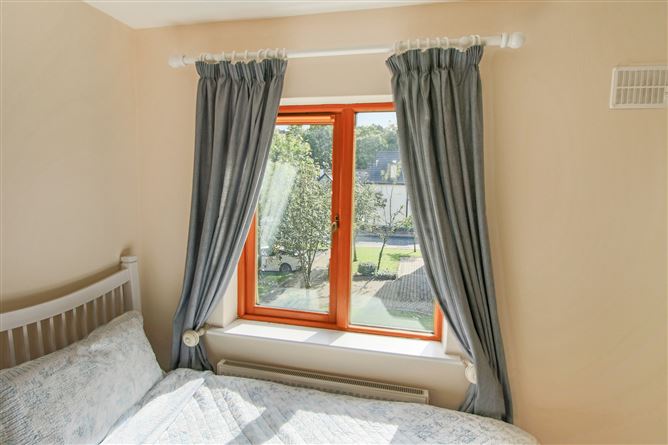 23 Lord Leitrim Court, Lough Rynn Estate, Mohill, Co. Leitrim