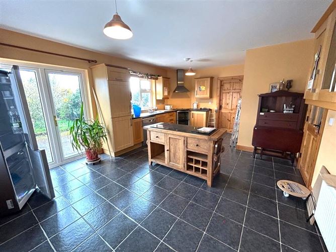 1 Sliabh Alainn, Lissyconnor, Gneeveguilla, Co. Kerry