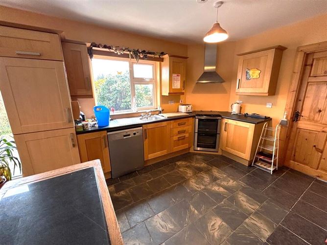 1 Sliabh Alainn, Lissyconnor, Gneeveguilla, Co. Kerry