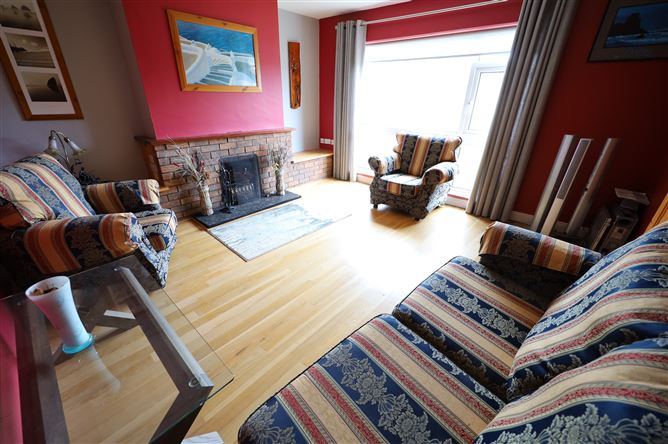 3 Maurland, Carrigaline, Cork