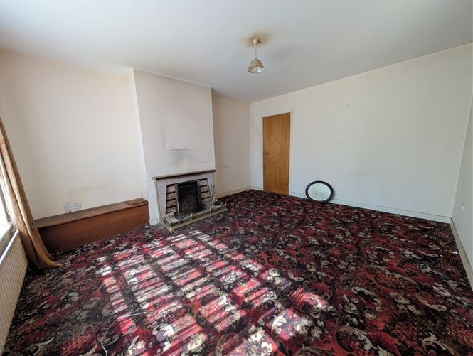 8 Gorse Grove, Foxford, Co. Mayo