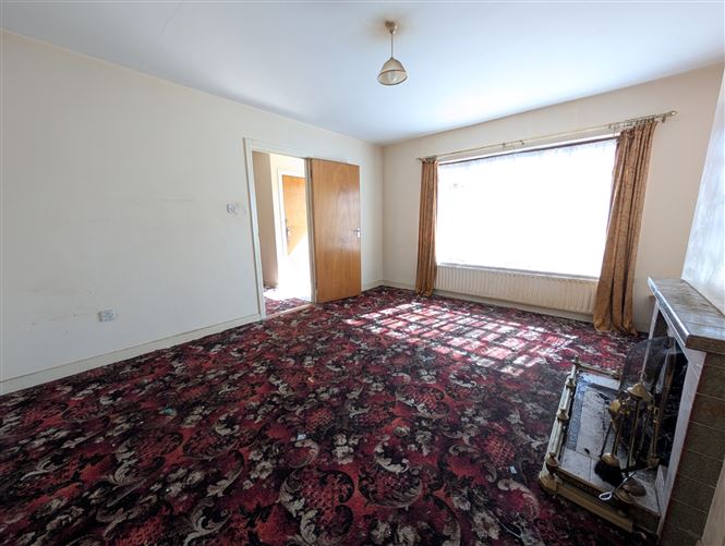8 Gorse Grove, Foxford, Co. Mayo