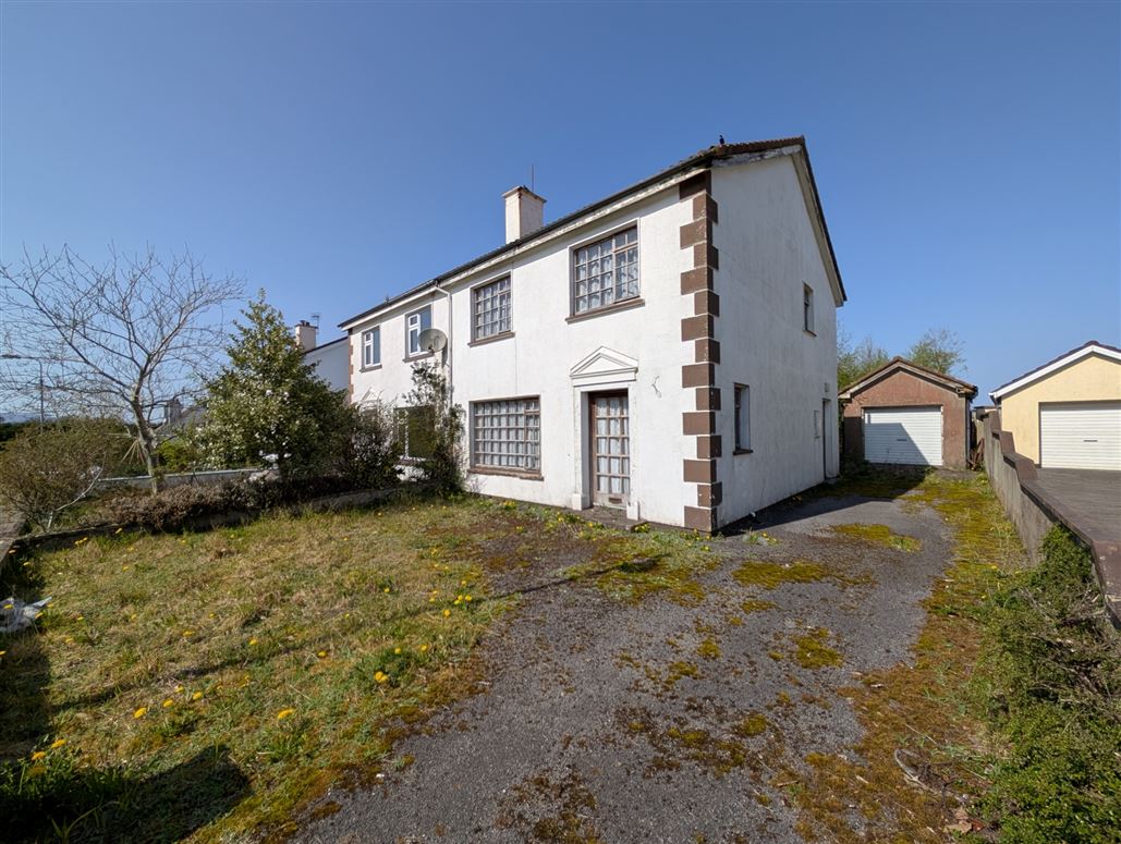 8 Gorse Grove, Foxford, Co. Mayo