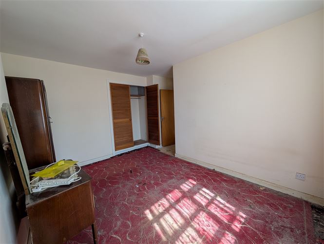 8 Gorse Grove, Foxford, Co. Mayo