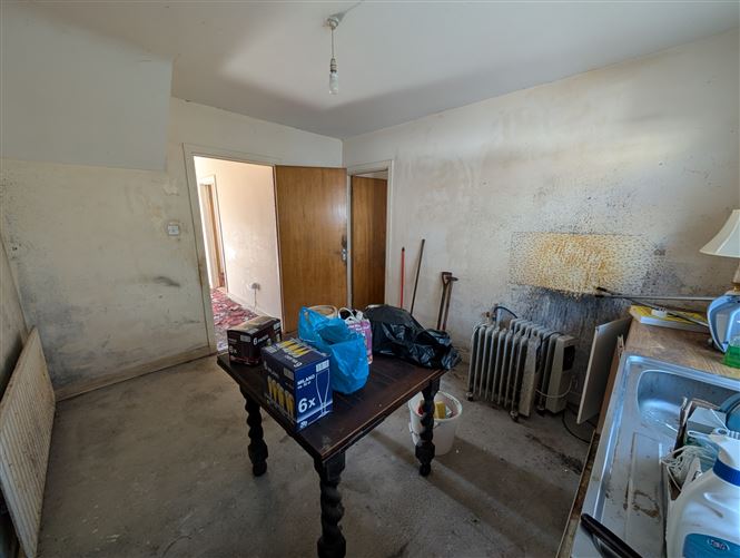 8 Gorse Grove, Foxford, Co. Mayo