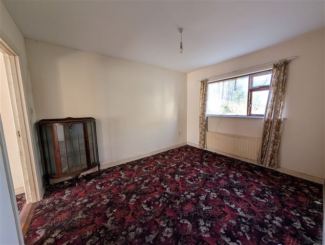8 Gorse Grove, Foxford, Co. Mayo