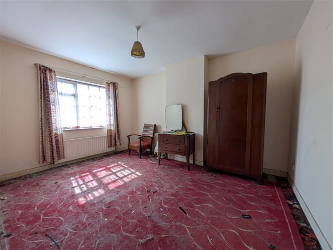 8 Gorse Grove, Foxford, Co. Mayo