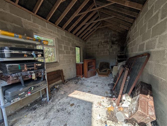 8 Gorse Grove, Foxford, Co. Mayo