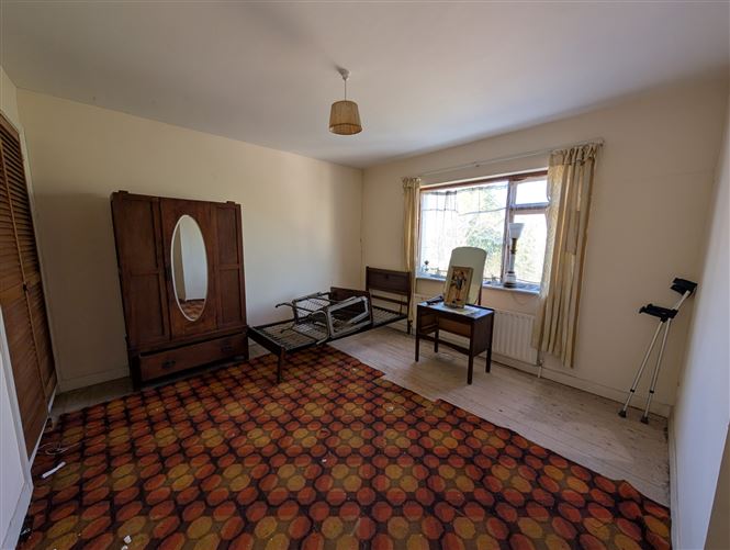 8 Gorse Grove, Foxford, Co. Mayo