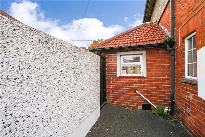 6 Raleigh Square Crumlin Dublin 12