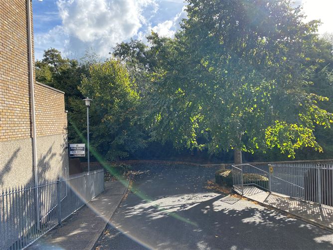 7 Hillcrest Manor, Templeogue, Dublin 6W