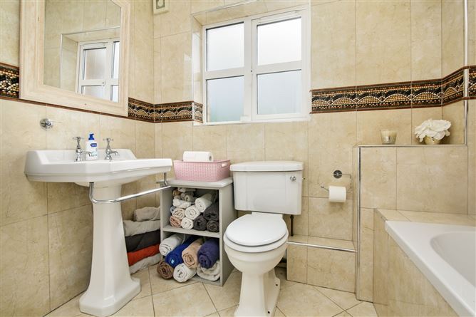34 Whitestrand, Aylesbury Park, Sligo, Sligo