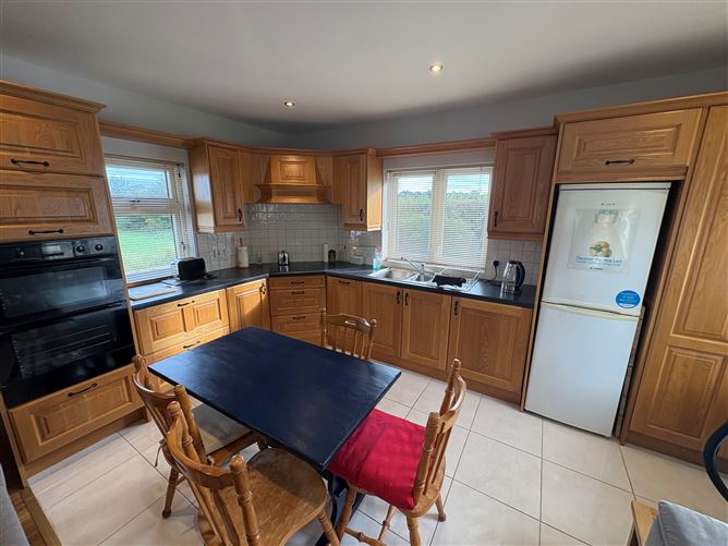 Novhoval, Knocknagree, Cork