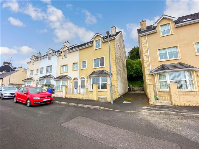 4 Na Hinsean, Manorcunningham, Co. Donegal
