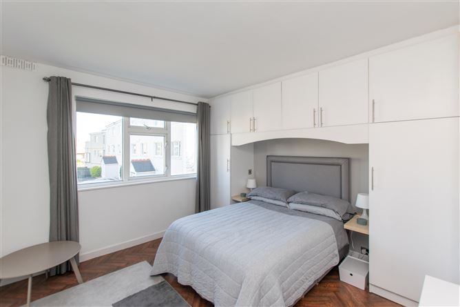 3 Albert Court, Sandycove, County Dublin