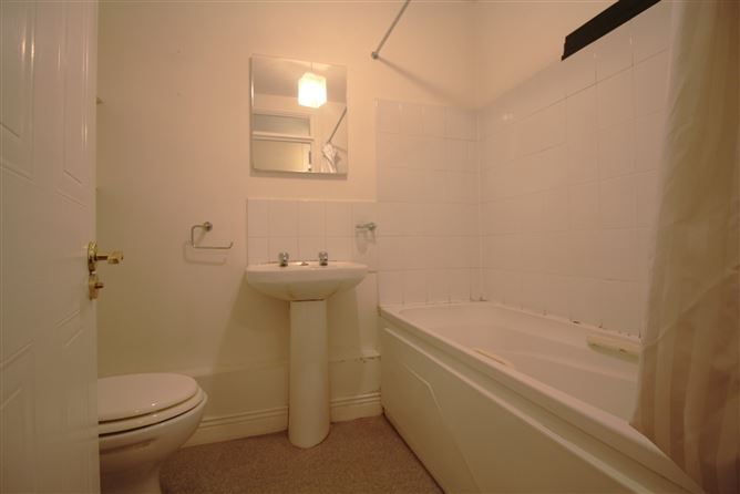 96 Trinity Square, Townsend Street, South City Centre,   Dublin 2