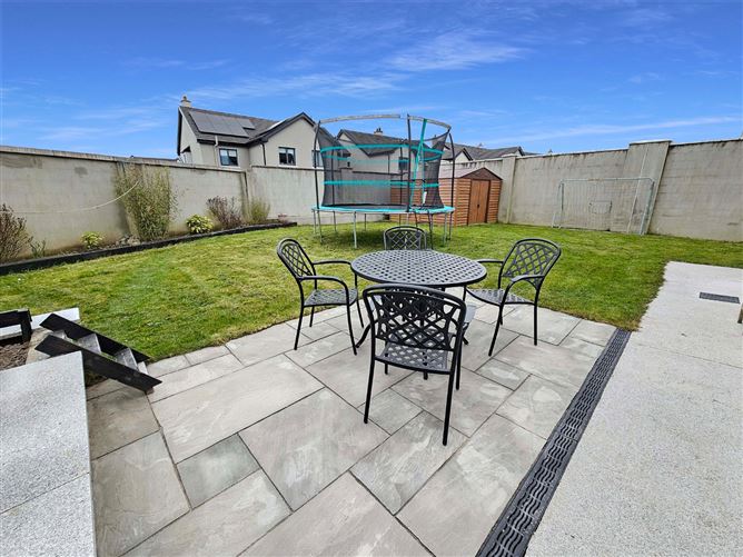 21 Meadow View, Clarecastle, Ennis, Co. Clare