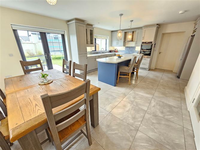 21 Meadow View, Clarecastle, Ennis, Co. Clare