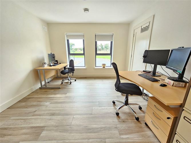 21 Meadow View, Clarecastle, Ennis, Co. Clare