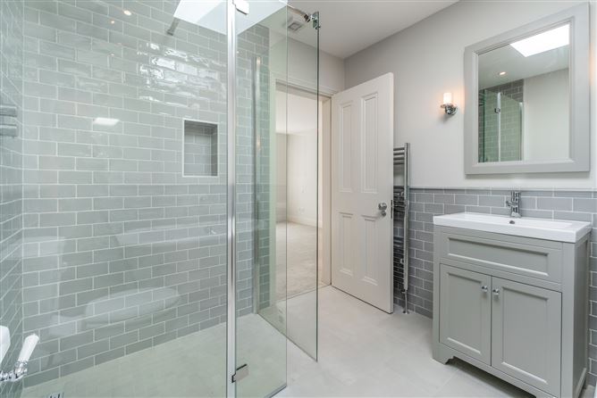 Wellington Lane  , Ballsbridge, Dublin 4