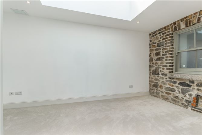 Wellington Lane  , Ballsbridge, Dublin 4